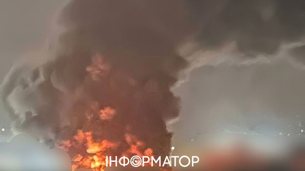 Киев под баллистическим ударом - в нескольких районах пожары и разрушения, есть погибшие