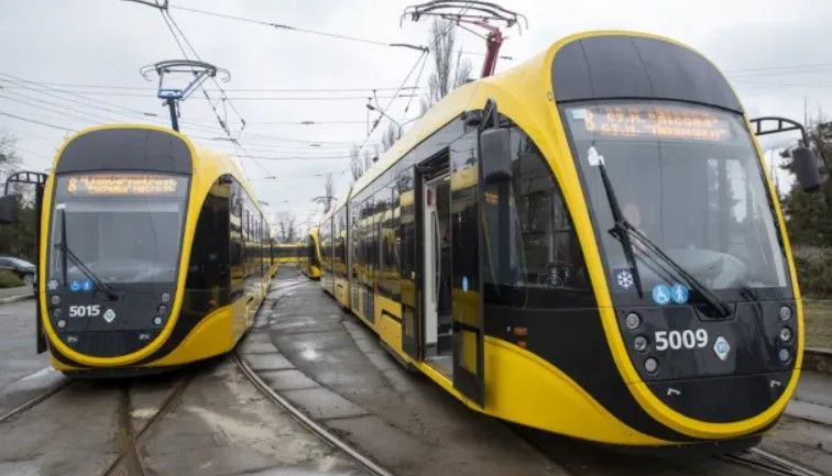 У столиці зупинився електротранспорт.
