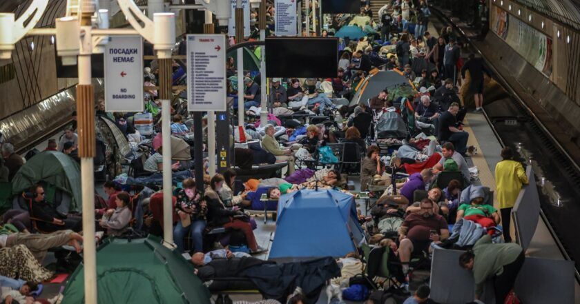 Під час повітряних тривог метро працює як укриття - безкоштовно Під час повітряних тривог метро працює як укриття - безкоштовно