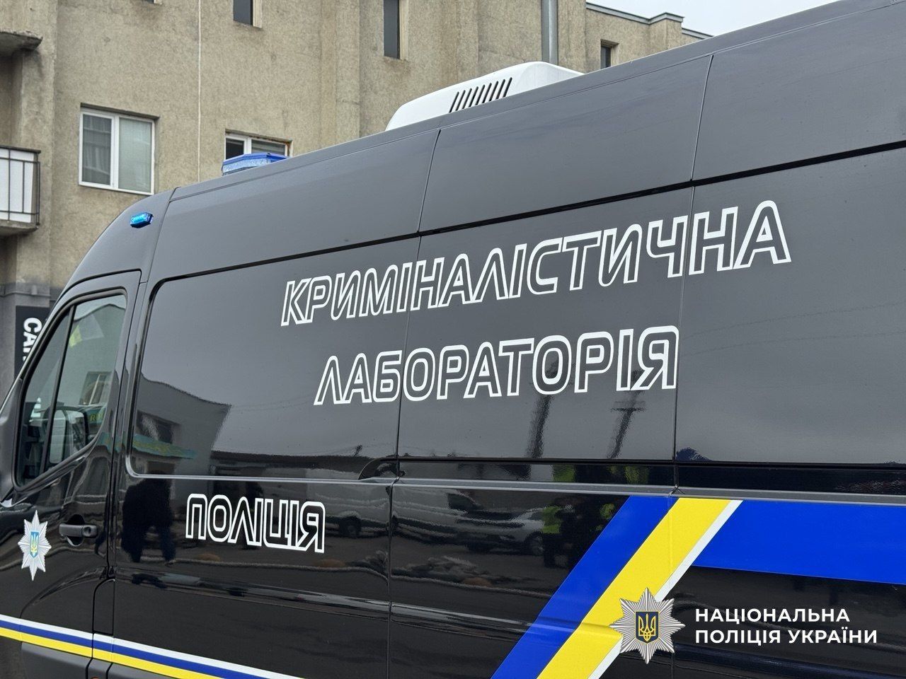 В Печерском районе столицы взорвался электрокар В Печерском районе Киева взорвался электрокар - водителя госпитализировали 1