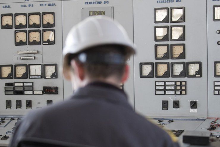 Тривалі обстріли унеможливлюють роботу енергетиків на об'єктах Тривалі обстріли унеможливлюють роботу енергетиків на об'єктах