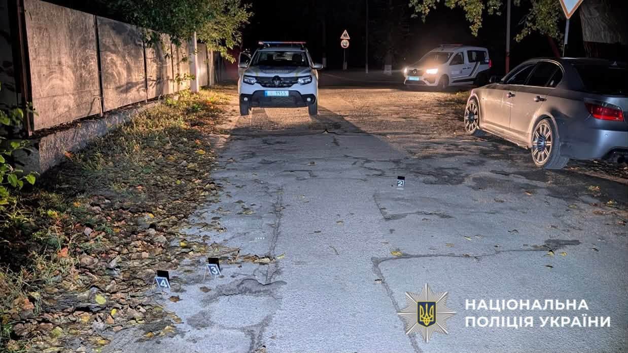 https://kiev.informator.ua/uk/u-pecherskomu-tck-kiyeva-stalasya-strylyanina-poraneno-shistoh-cholovikiv В Киевской области задержали мужчину, который стрелял в родного брата во время застолья 1