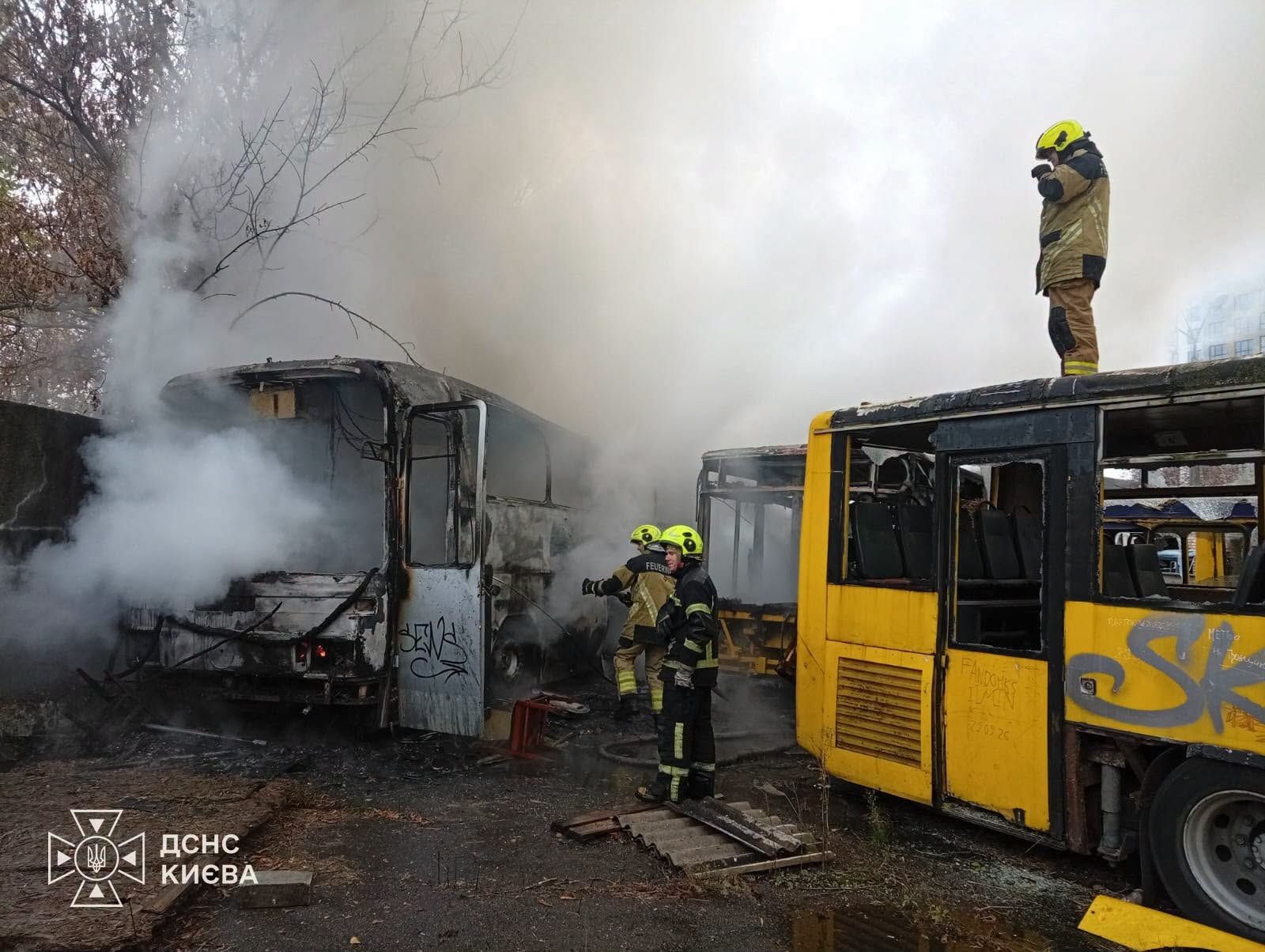Пожежа в автопарку Пожежа в автопарку
