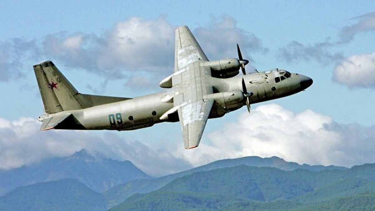 Російський військовий літак Ан-26 ВКС розбився під Воронежем, екіпаж загинув