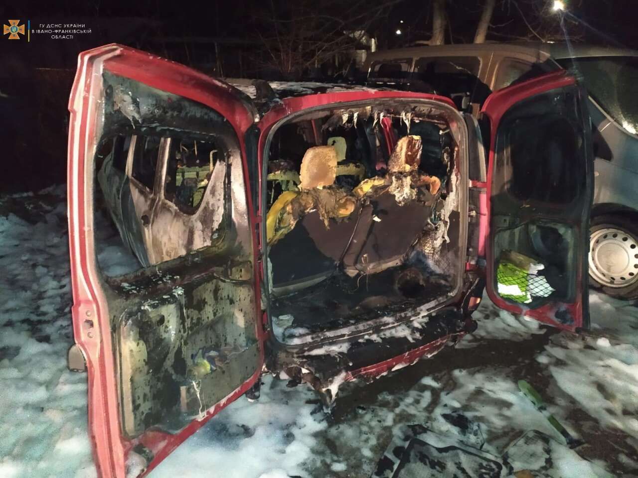 Вночі в Івано-Франківській області горіло 7 автомобілів