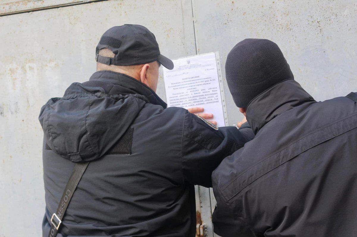 Муніципальна інспекція Коломиї збирається демонтувати гаражі біля ліцею №8 1