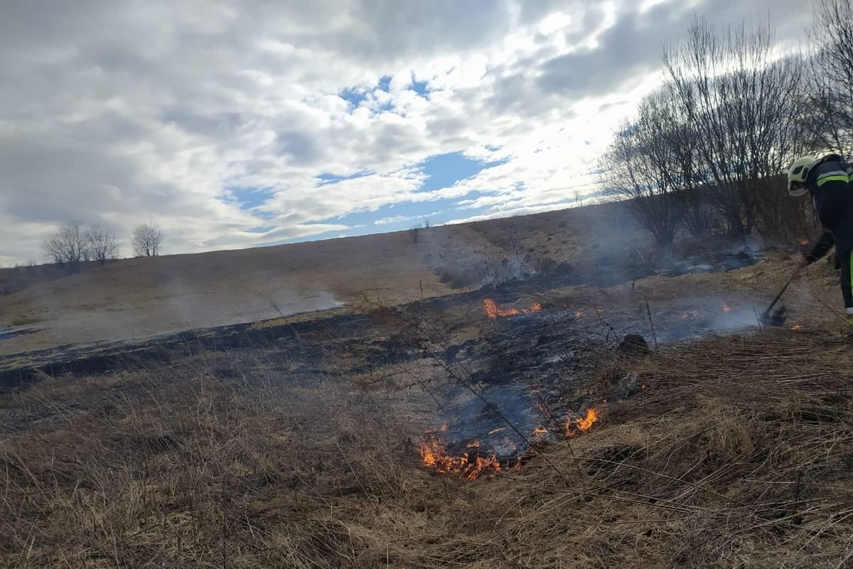 За одну добу - 32 пожежі через підпали трави 1