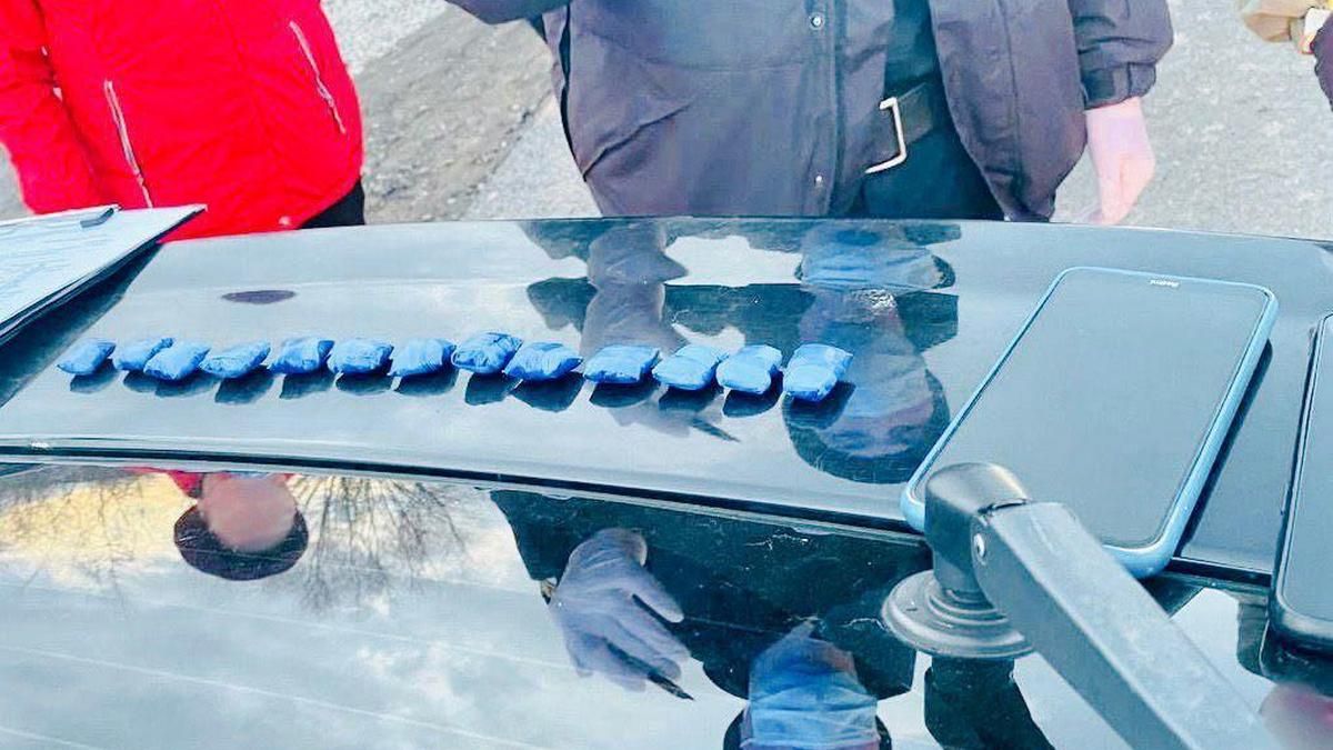 У Калуші підлітки продавали наркотики через "закладки" 1