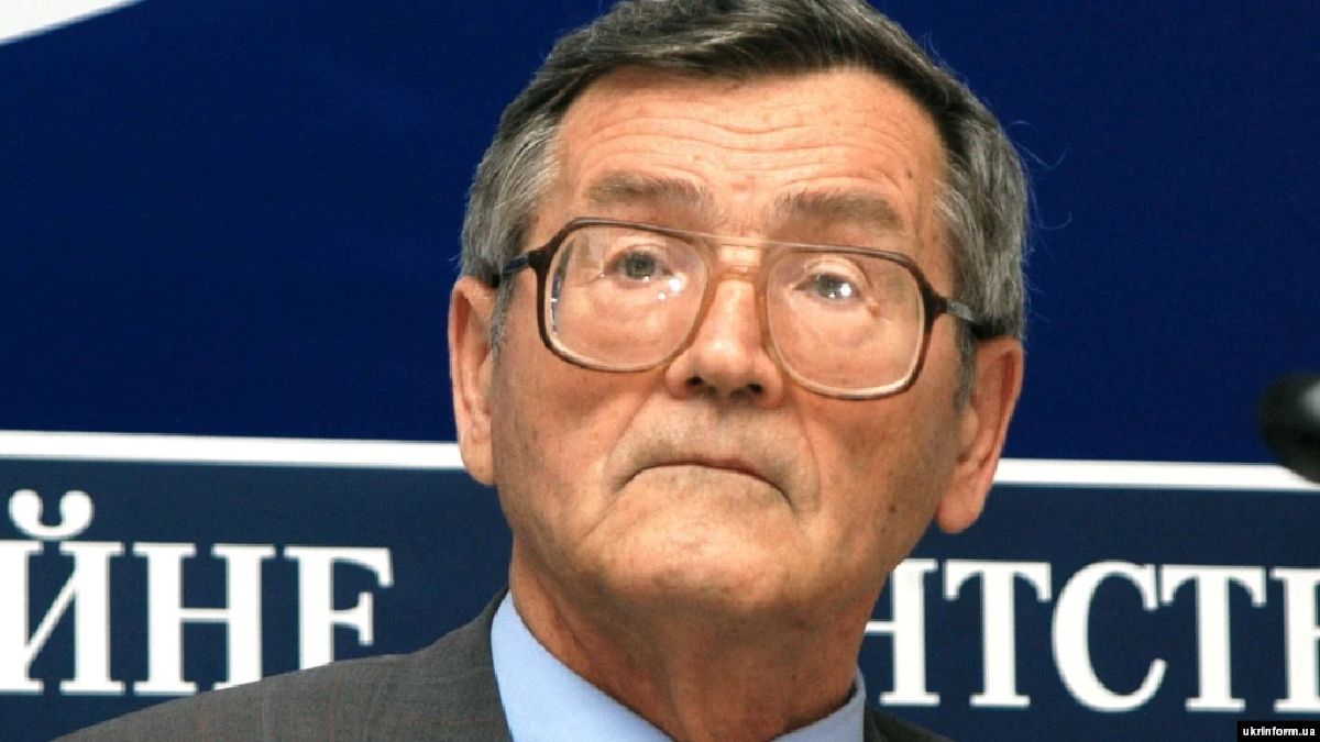 Помер Герой України Іван Дзюба