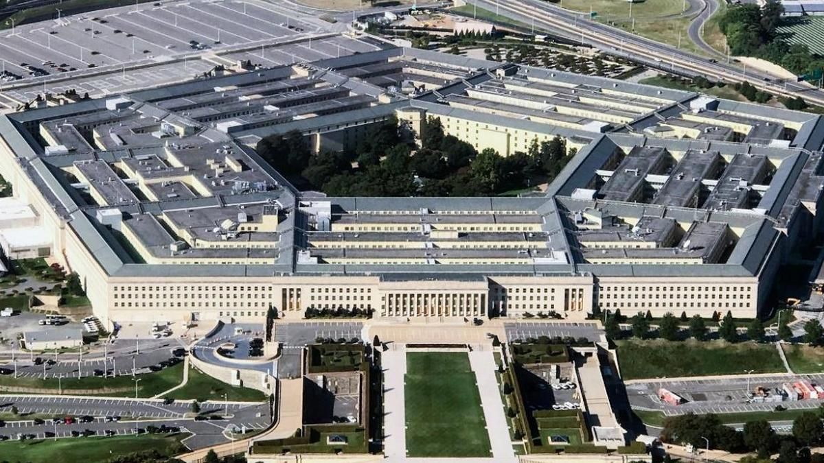 Пентагон: російські війська випустили понад 160 ракет по території України