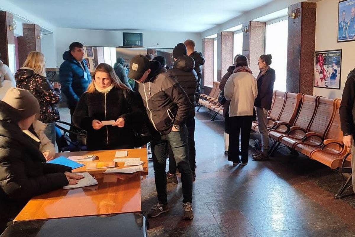 В Коломиї працюють волонтерські пункти допомоги військовим та переміщеним особам 1