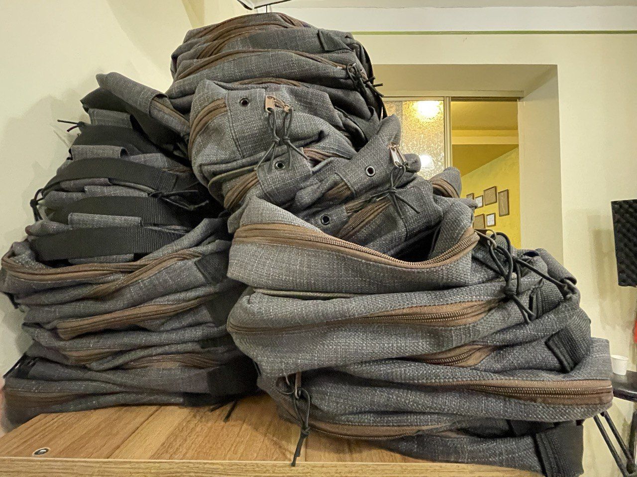 У Коломиї пошили першу сотню сумок для військових 2