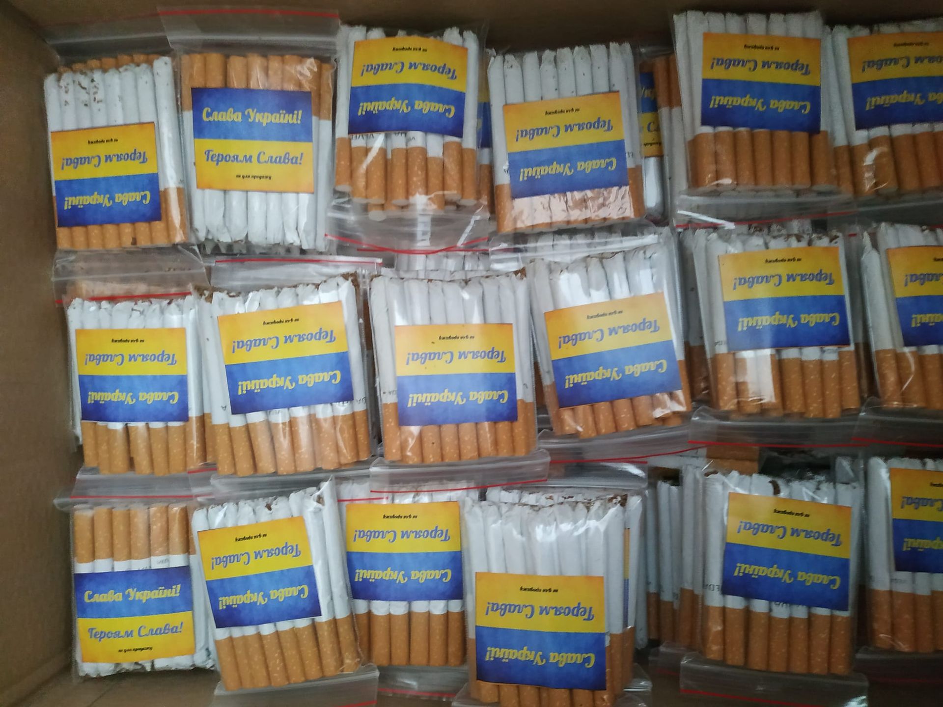 У театрі виготовили 50 000 цигарок і 15 маскувальних сіток 1