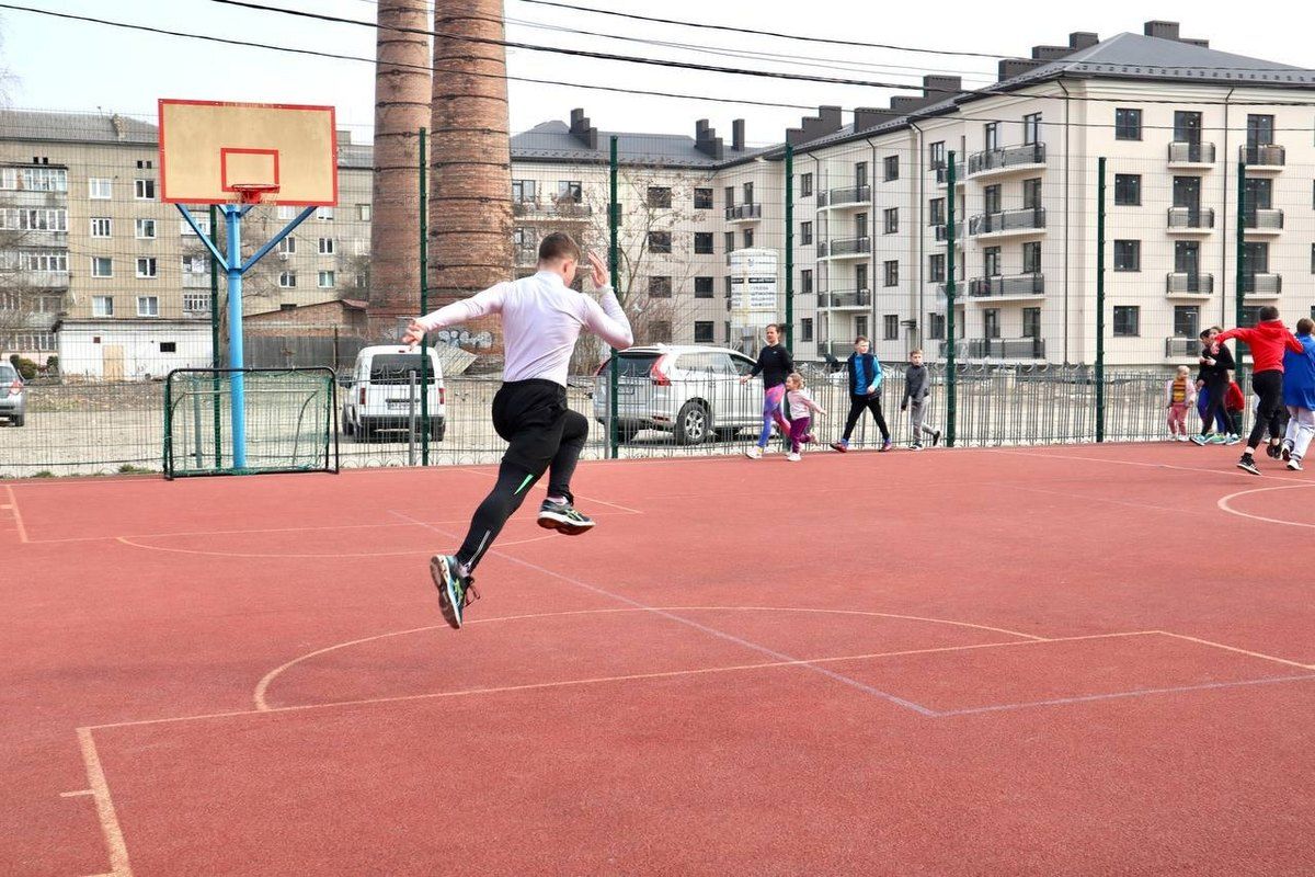 Спортивне дозвілля в Коломиї: атлетки Поліна і нові коломийські друзі 2