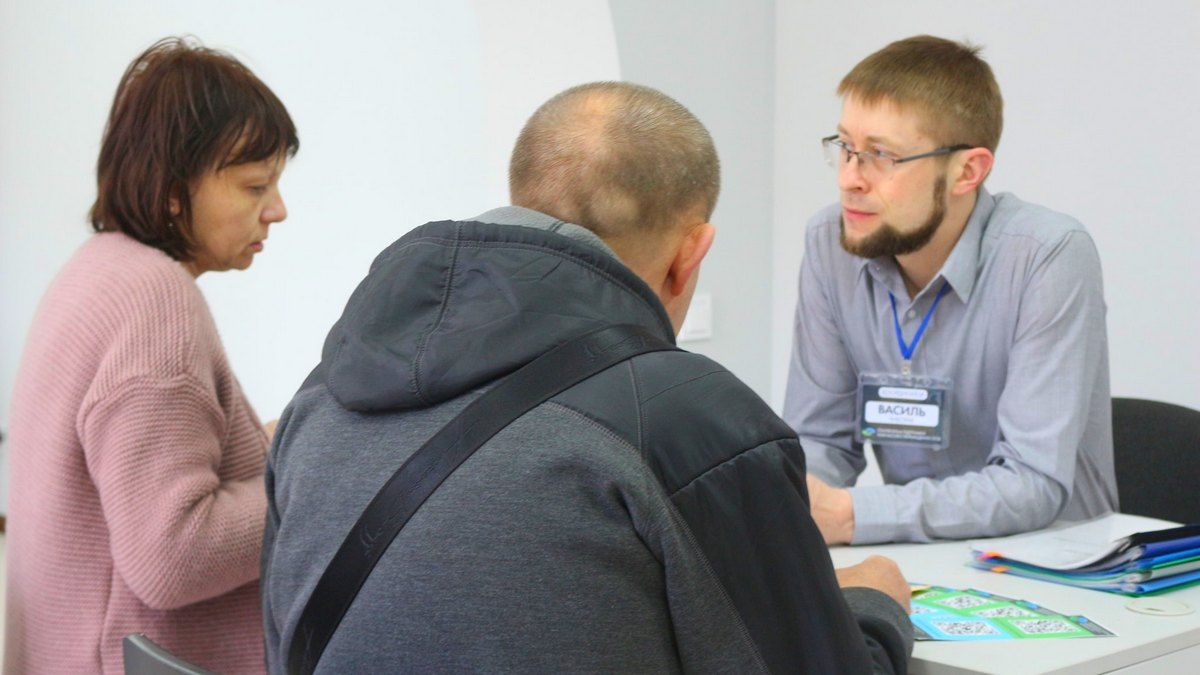 Платформа допомоги переселенцям працевлаштовує нових мешканців Коломийської громади