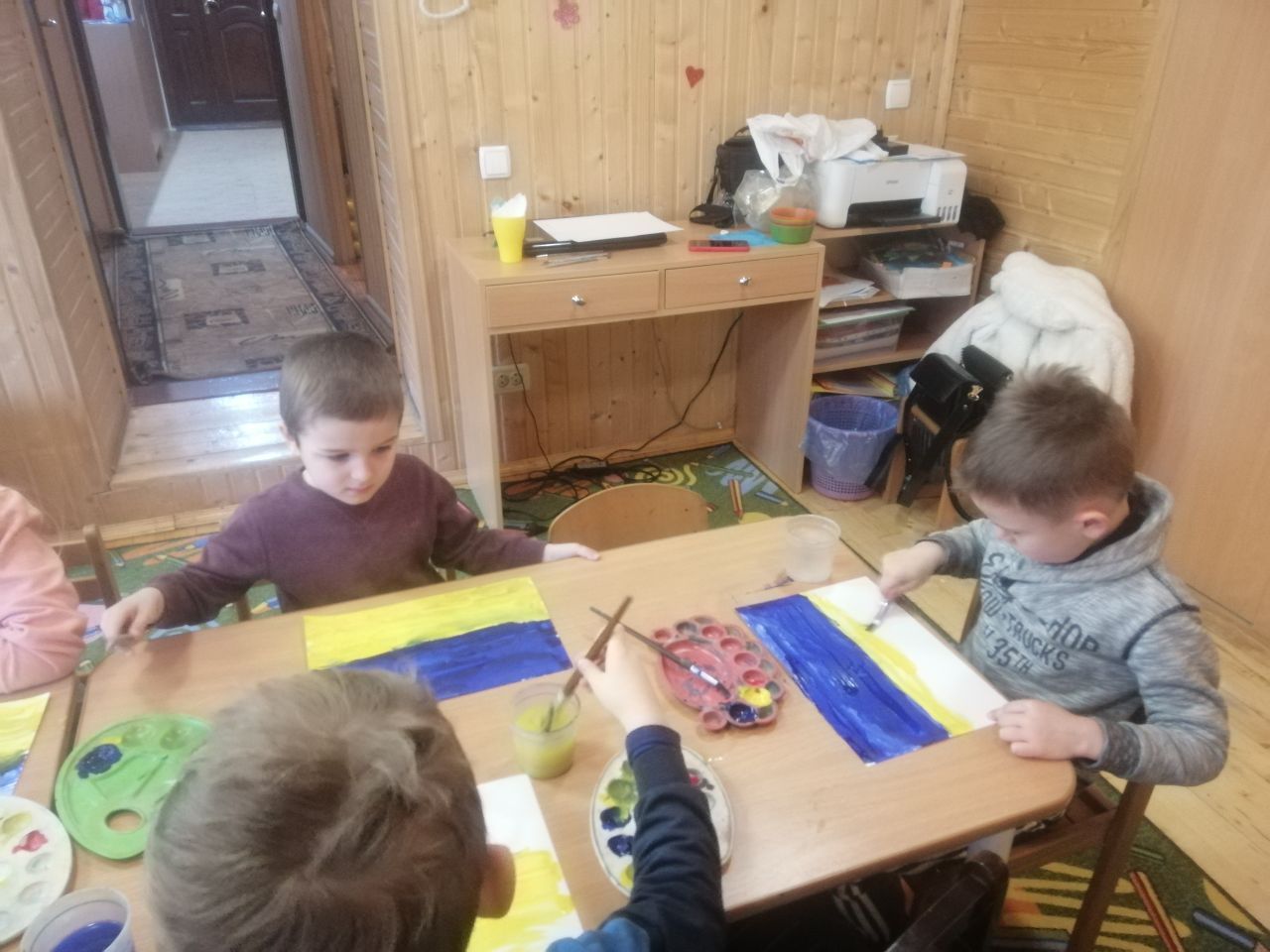 Щотижневі дитячі здибанки у дитцентрі "Радість" 1