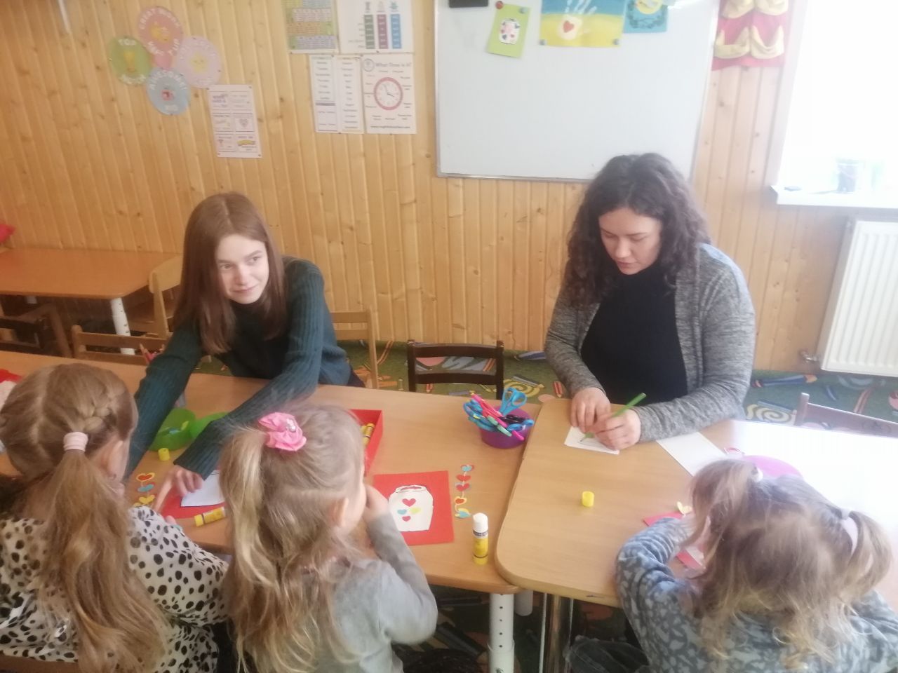 Щотижневі дитячі здибанки у дитцентрі "Радість" 2