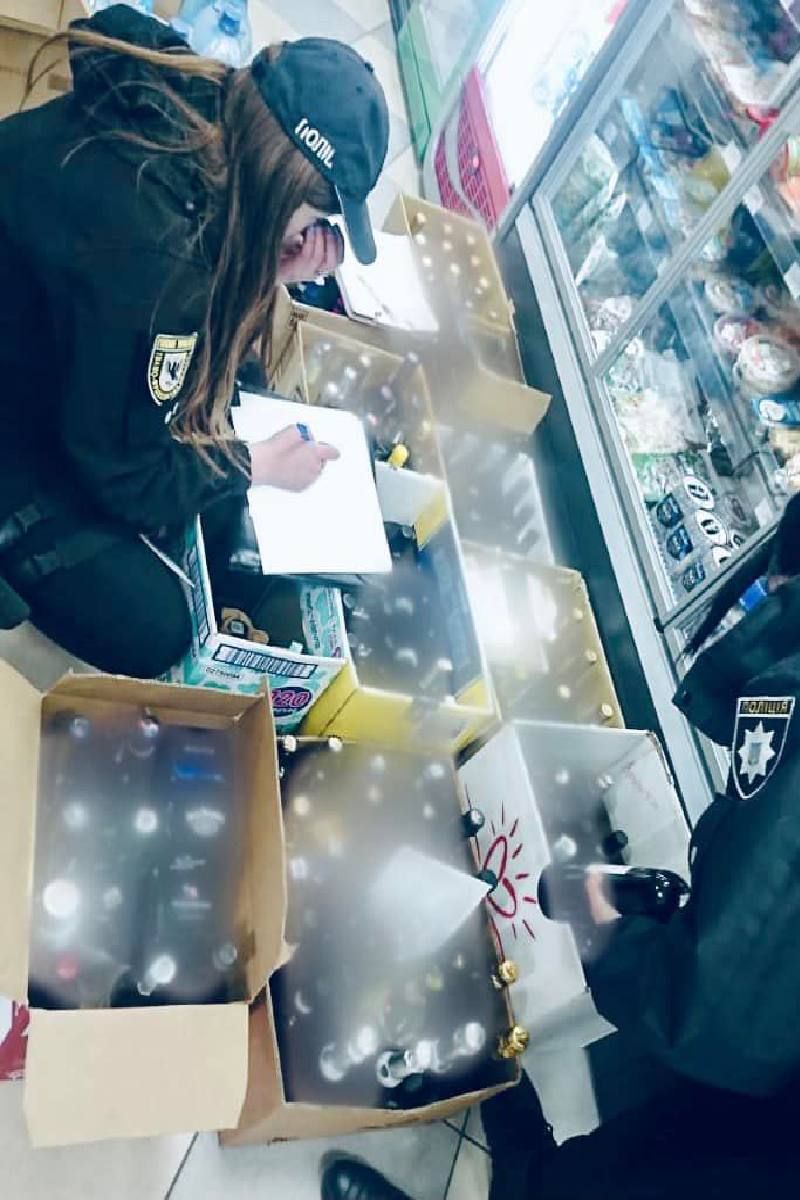 Коломийські поліцейські вилучили близько 800 літрів фальсифікованої алкогольної продукції 2