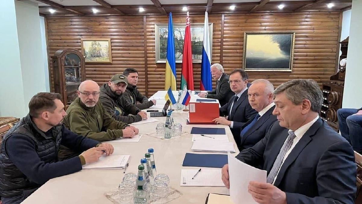 Діло ясне, що діло темне: повний розбір переговорів у Стамбулі