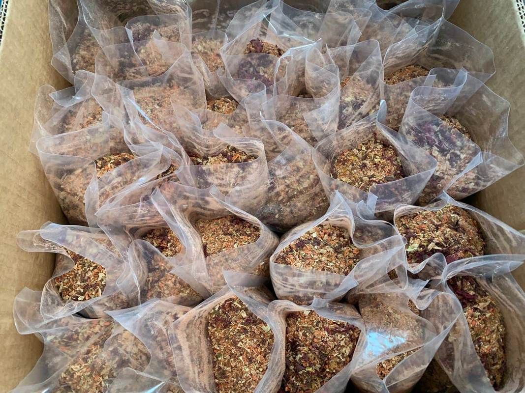 Ситий воїн - сильний воїн: у Коломиї готують "сухий" борщ для захисників 4