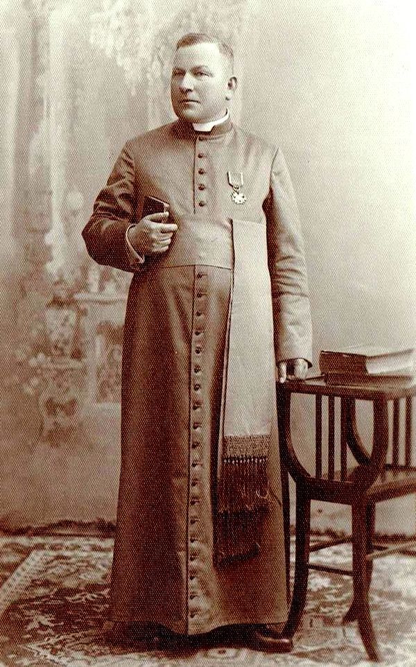 Сторінка з історії Коломиї | Отець Людвік Песак в часи ІІ світової рятував євреїв від окупантів 2