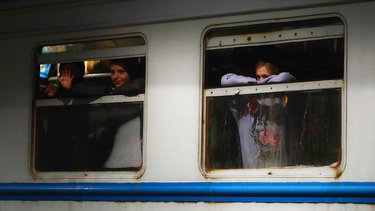 Хочу додому | Як вимушеним мігрантам долати кризу відриву від усього рідного