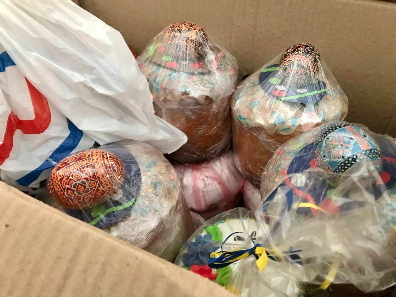 "Незабаром перемога, все відбудуємо!": більше 5000 пасочок відправили з Коломиї до Харкова 3