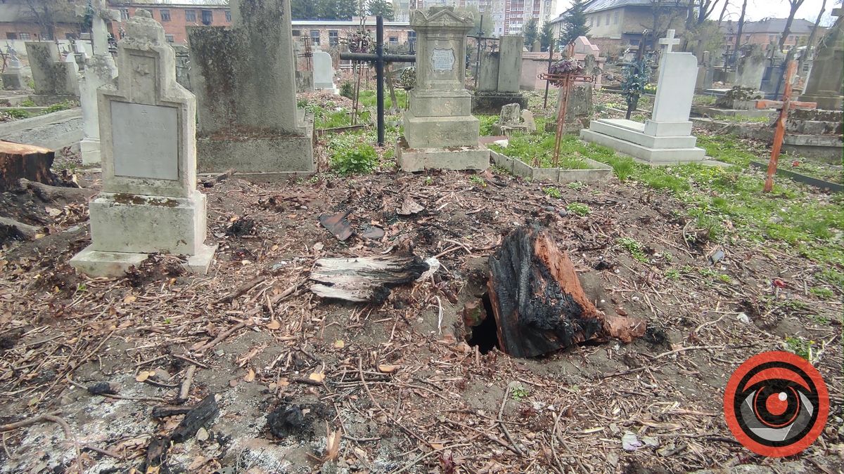 Мертві не скаржаться: фоторепортаж з Монастирка в Коломиї 21