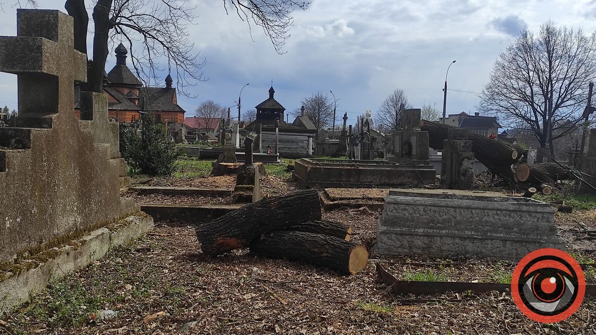 Мертві не скаржаться: фоторепортаж з Монастирка в Коломиї 2