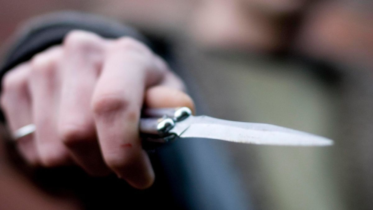 Поліцейські затримали чоловіка, що завдав ножового поранення коломиянину