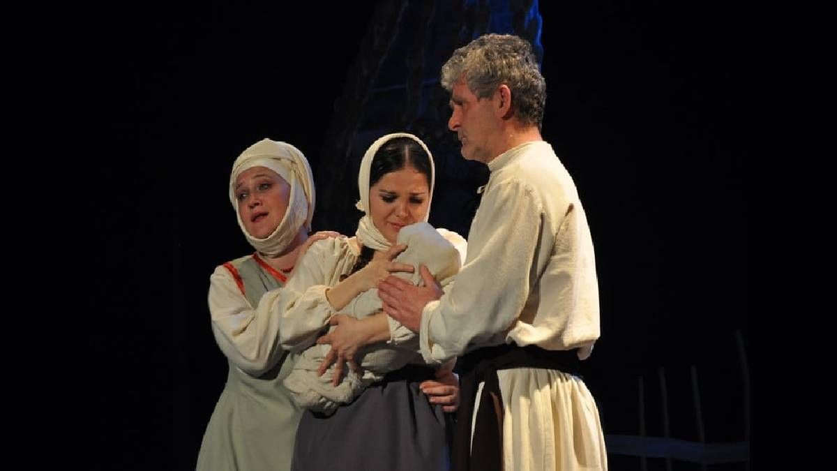 Коломийський театр запрошує на безкоштовні вистави