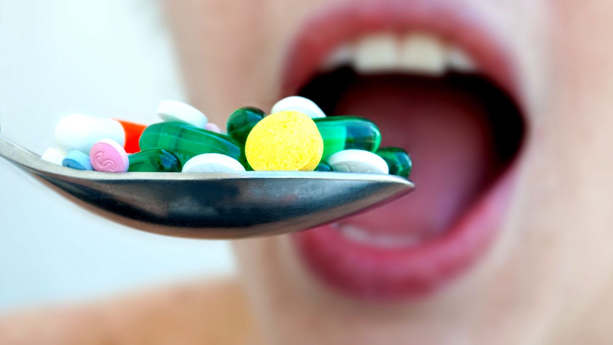 Шкідлива профілактика: чому не варто жменями ковтати вітаміни