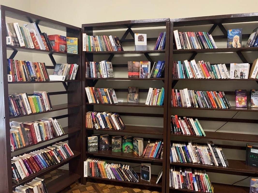 Чим живе Коломийська бібліотека для дорослих під час війни 1