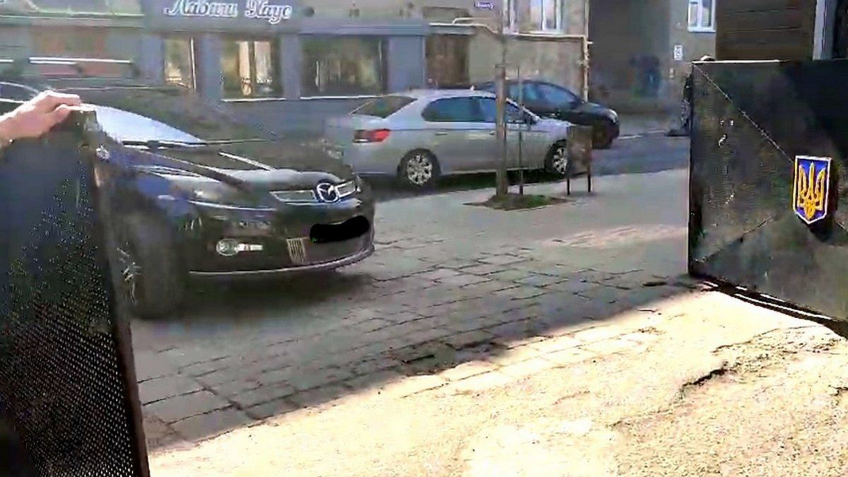 Хамив військовим і хотів розваг - відправили у військкомат