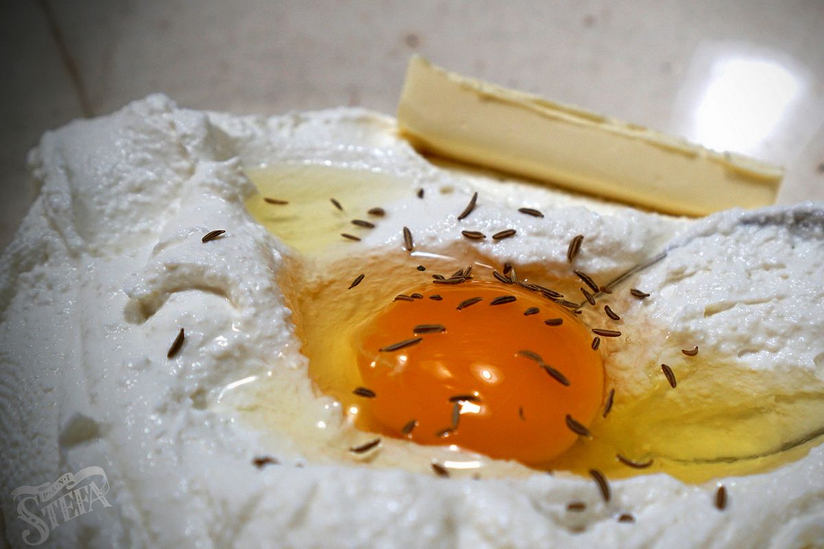 Великодня сирна плесканка з кмином від пані Стефи + смачний галицький діалект 1