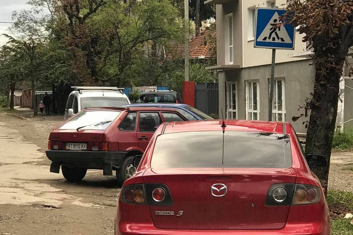 ТОП-18 місць рагульського паркування у Коломиї 11