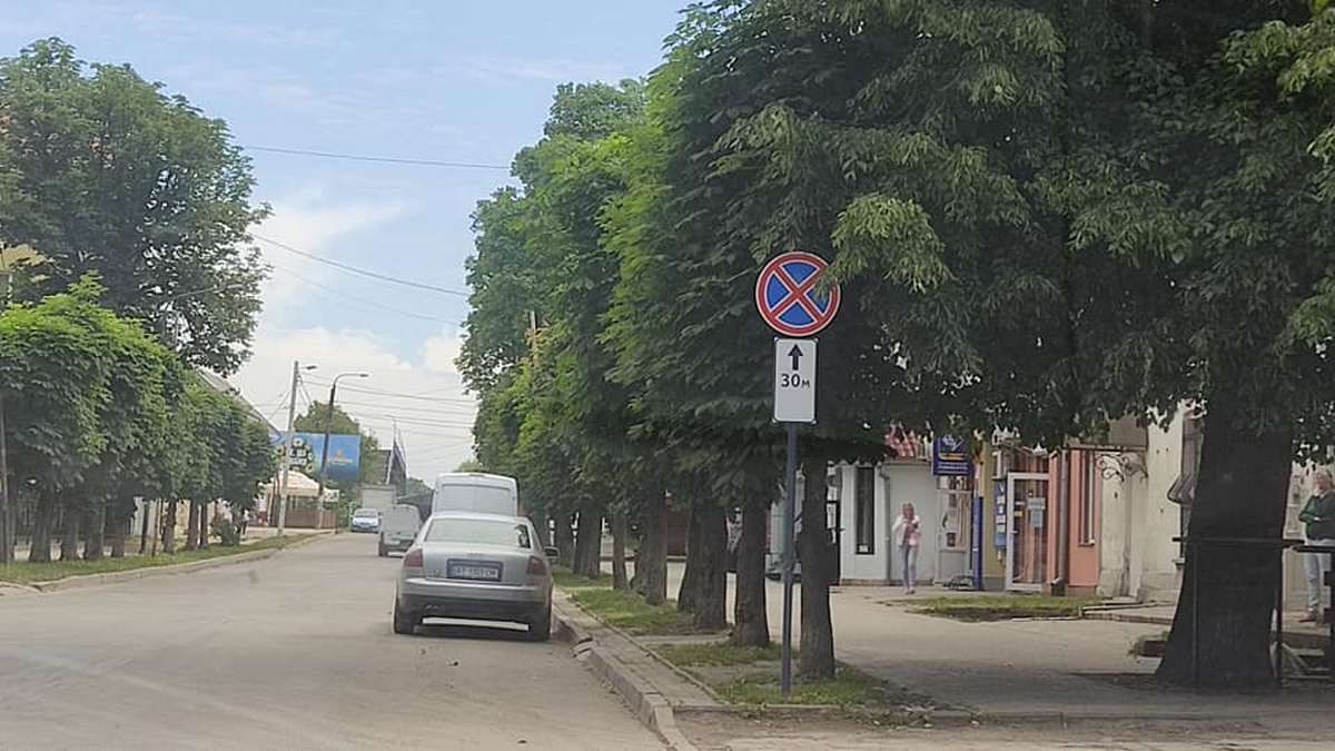 ТОП-18 місць рагульського паркування у Коломиї 4