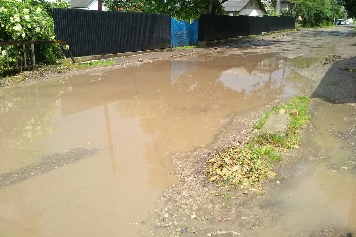 Овва! Багатостраждальну вулицю зашутрували 2