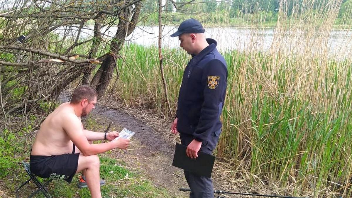 Рятувальники повчали коломиян безпеки на воді