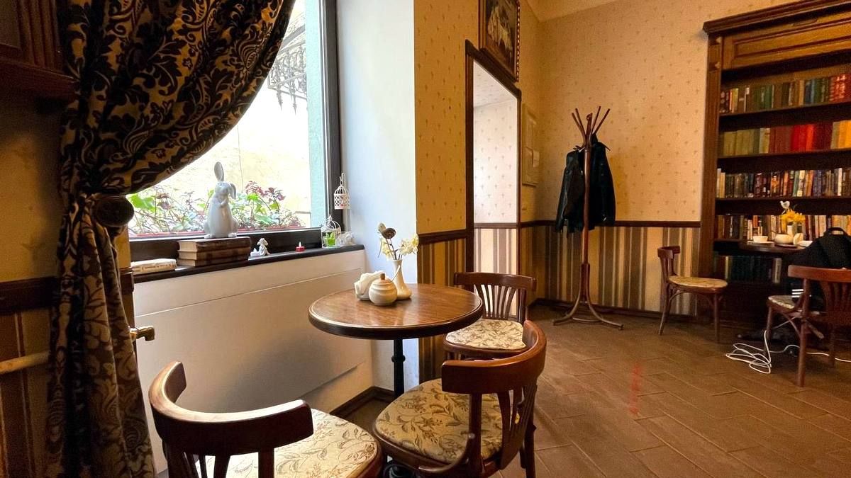 Бульвар з ароматом кави 1