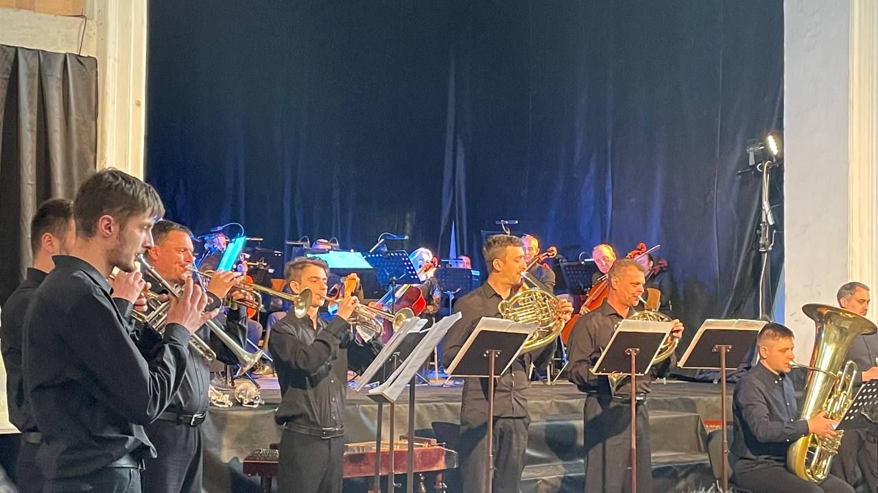 Мовчанням та музикою: у Коломиї вшанували пам'ять загиблих у ІІ Світовій та російсько-українській війні 1