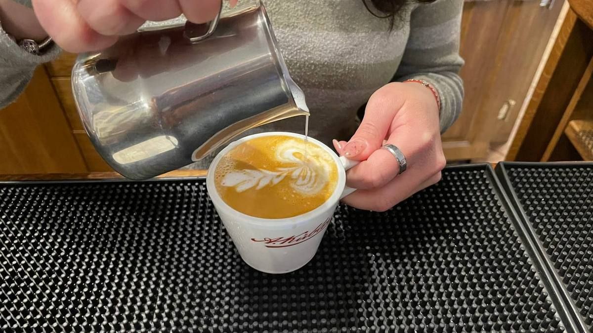 Бульвар з ароматом кави 7