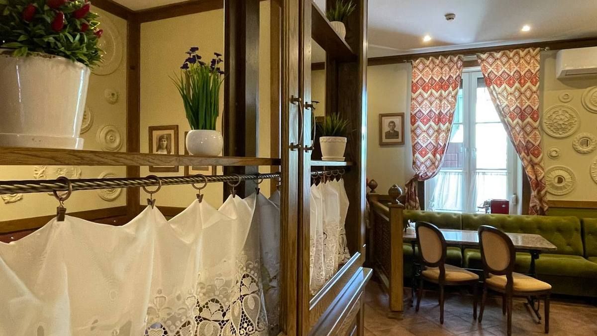 Бульвар з ароматом кави 10