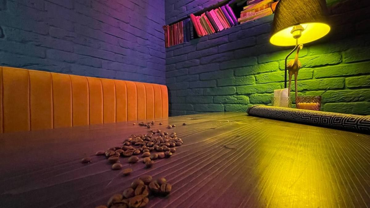 Бульвар з ароматом кави 19