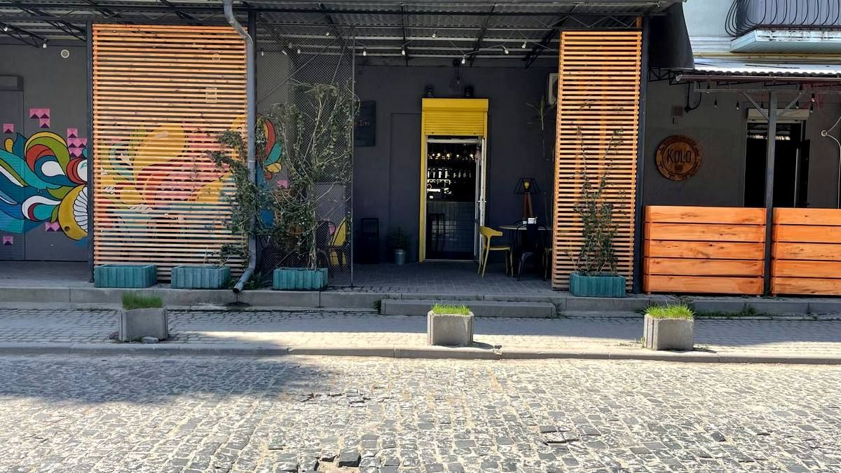 Бульвар з ароматом кави 20