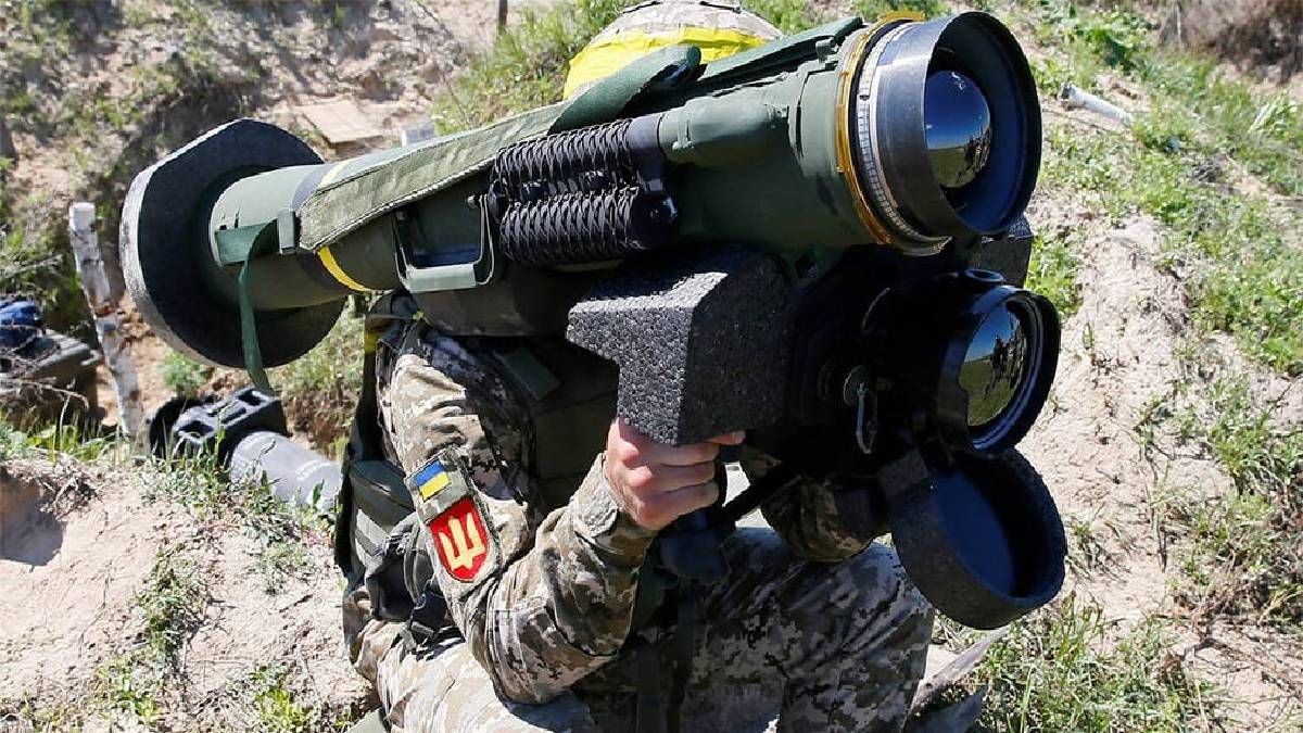 Джавеліни для України