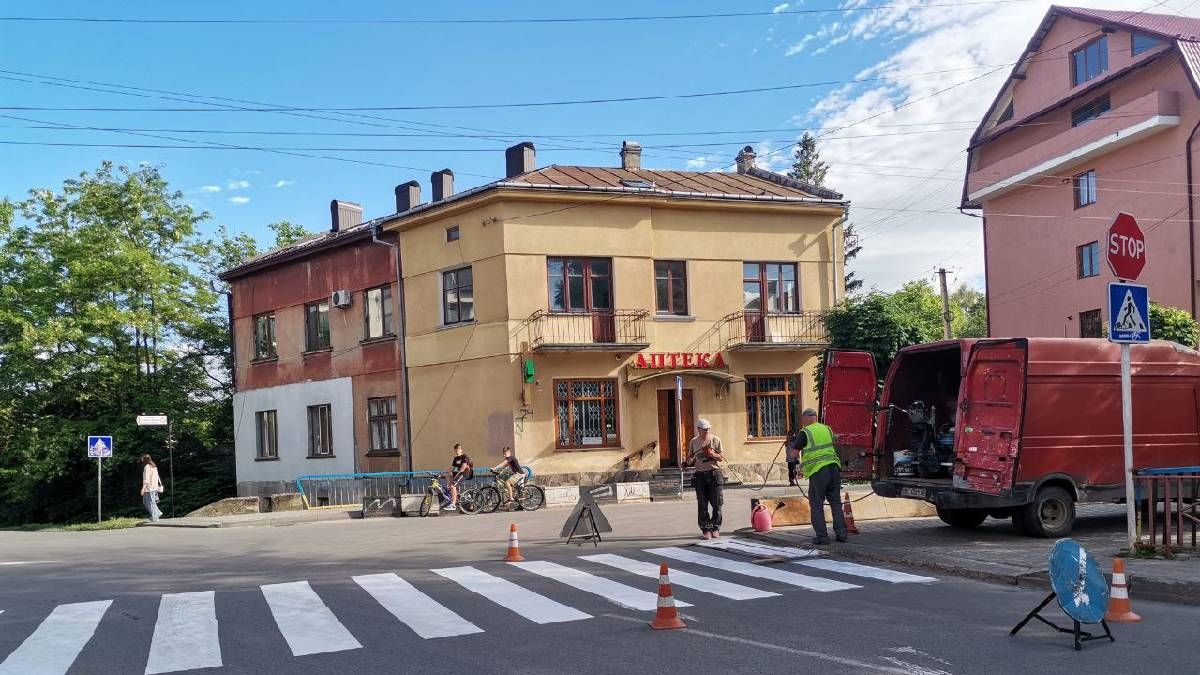 У Коломиї побільшало дорожніх розміток