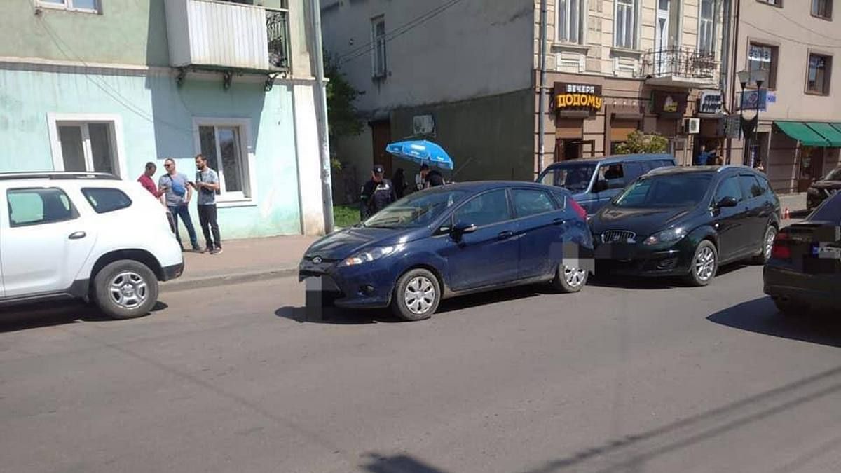 На вулиці Грушевського у Коломиї трапилась ДТП