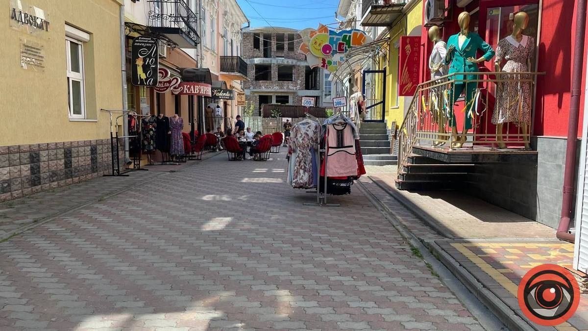 Недовго тішились: середмістя Коломиї знов помалу перетворюється на Шанхай 7