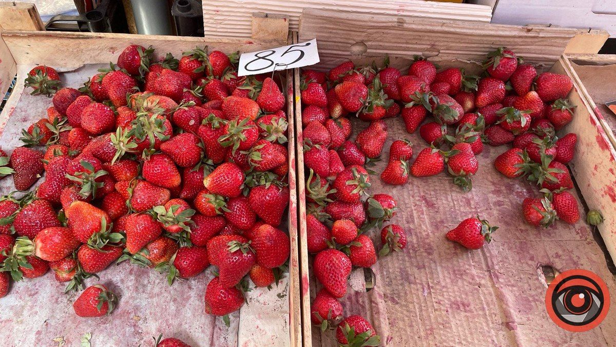 Подешевшання полуниці: скільки коштують ягоди у Коломиї 2